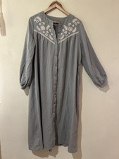 Sage Green Embroidered S Maxi Dress Buttons Pockets Long Sleeve Cottagecore w3