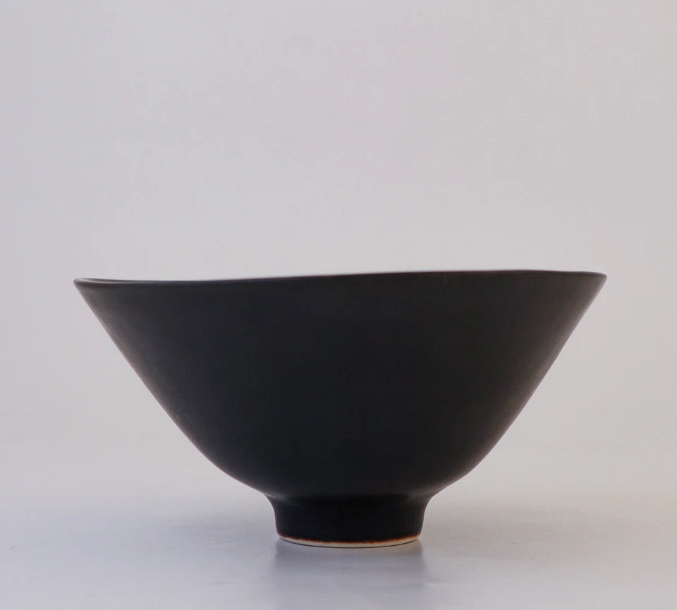 Black Ceramic Bowl - Carl-Harry Stålhane - Rörstrand - Mid 20th century - Image 3 of 4