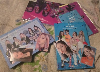 Itzy- It'z Icy ALBUMS INCL Photocards  And PREORDER extras