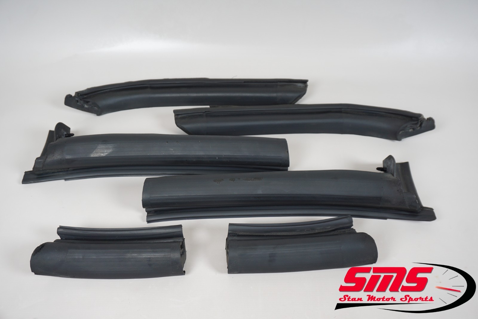 02-06 Maserati Spyder 4200 M138 Convertible Soft Top Rubber Gasket Set 61K OEM