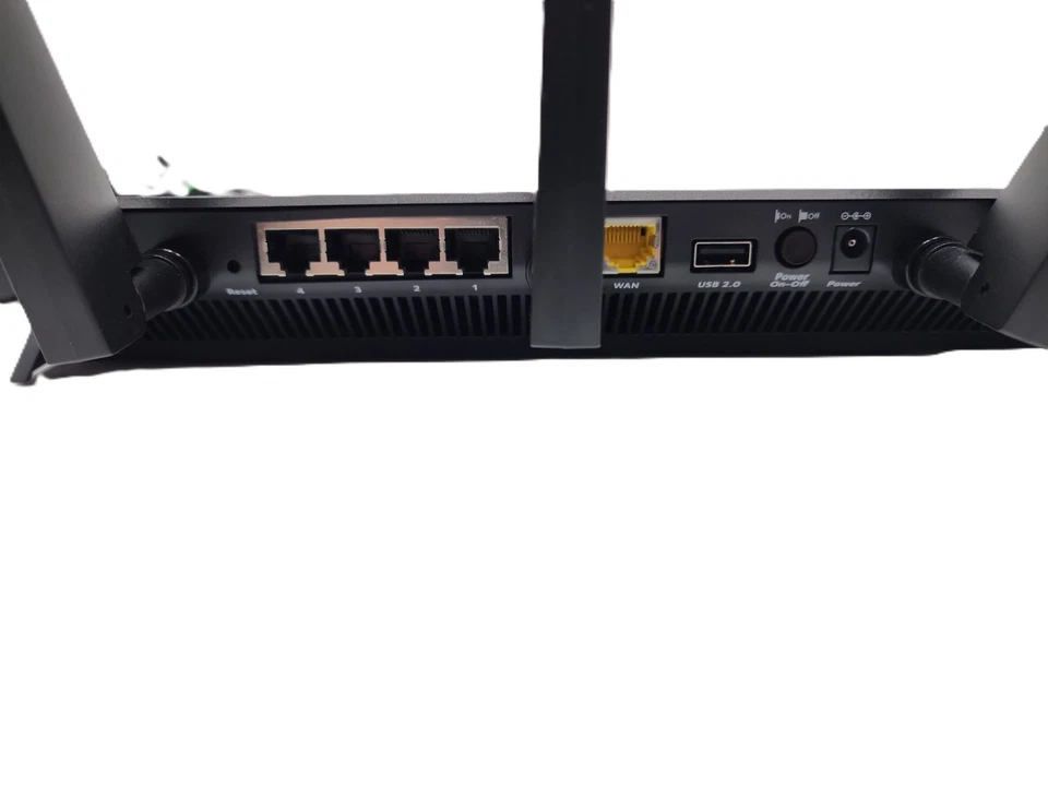 Netgear Nighthawk AC1900 Smart WiFi Router Model R7000 - Image 3 of 4