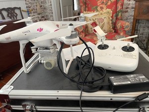 ドローンDJIPhantom Inside the DJI Phantom multirotor (drone) - YouTube