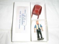 VTG BRITAIN MAN WITH WHEELBARROW SET 547