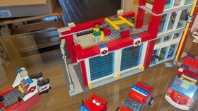 LEGO City Fire Station 60004 4429 Set Minifigures Vehicles Manual Incomplete