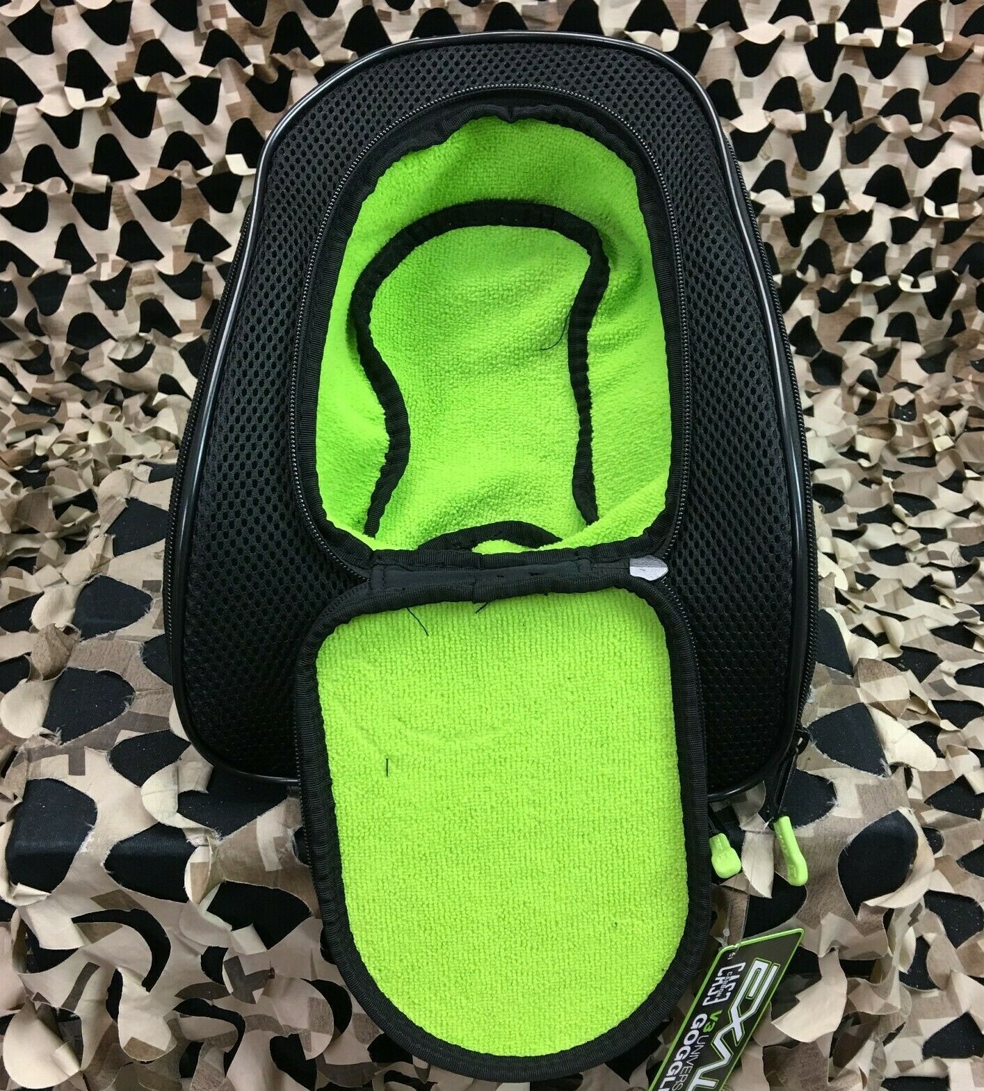 NEW Exalt V3 Universal Carbon Goggle Case - Black