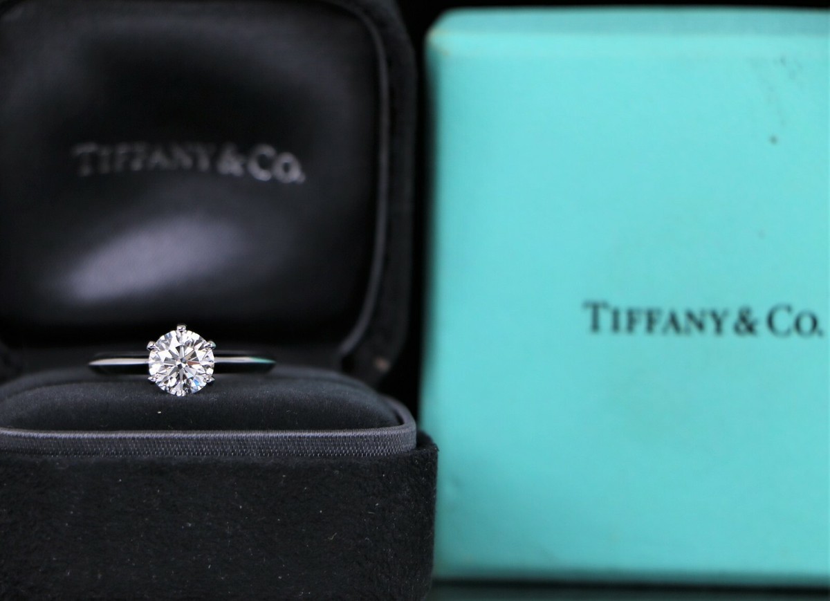 $19500 Tiffany & Co. Platinum 1.14ct Round Diamond I VVS1