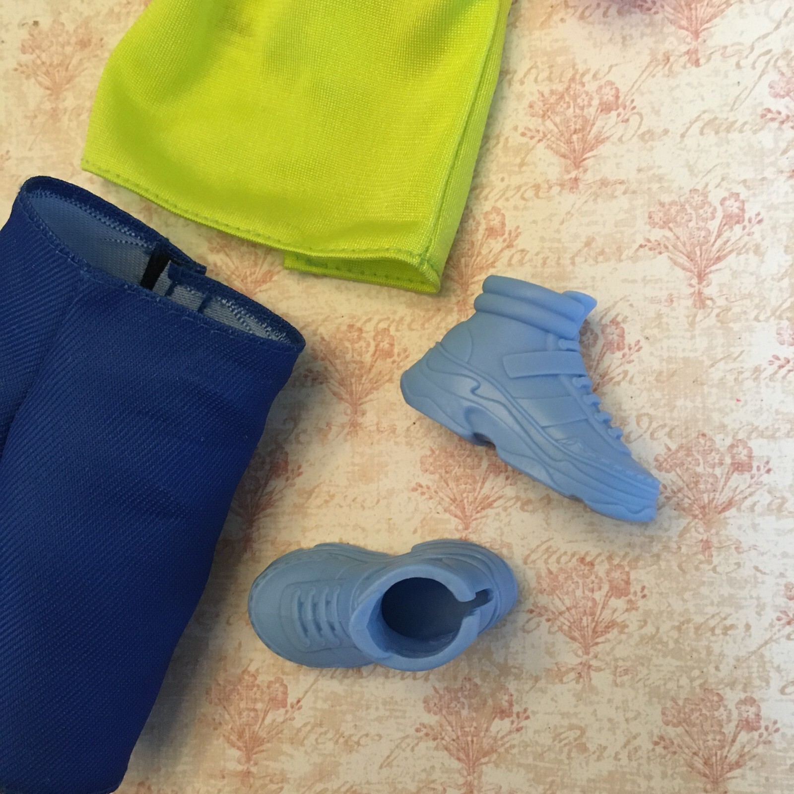 Mattel Ken Barbie Doll Clothes signature look