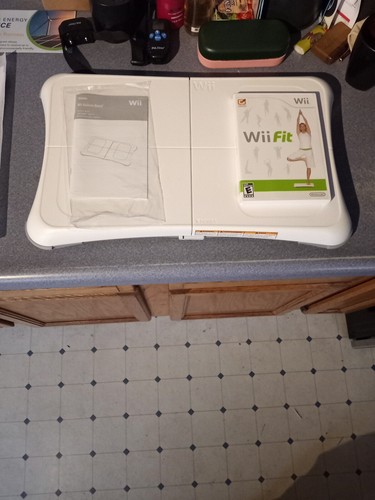 Nintendo Wii Fit Plus With Balance Board and Game - Picture 3 of 3