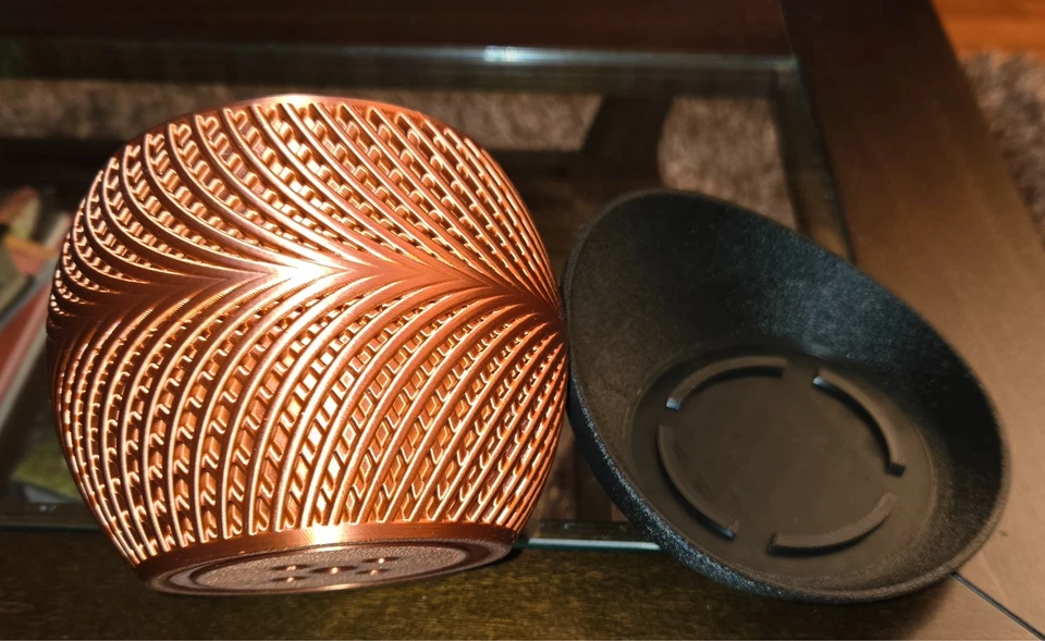 Maceta impresa en 3D 2 piezas cobre/negro tamaño mediano Foto 4 de 4