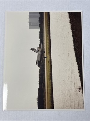 NASA STS 52 Shuttle Columbia Lands at KSC After it's 13th Flight Press Photo 6