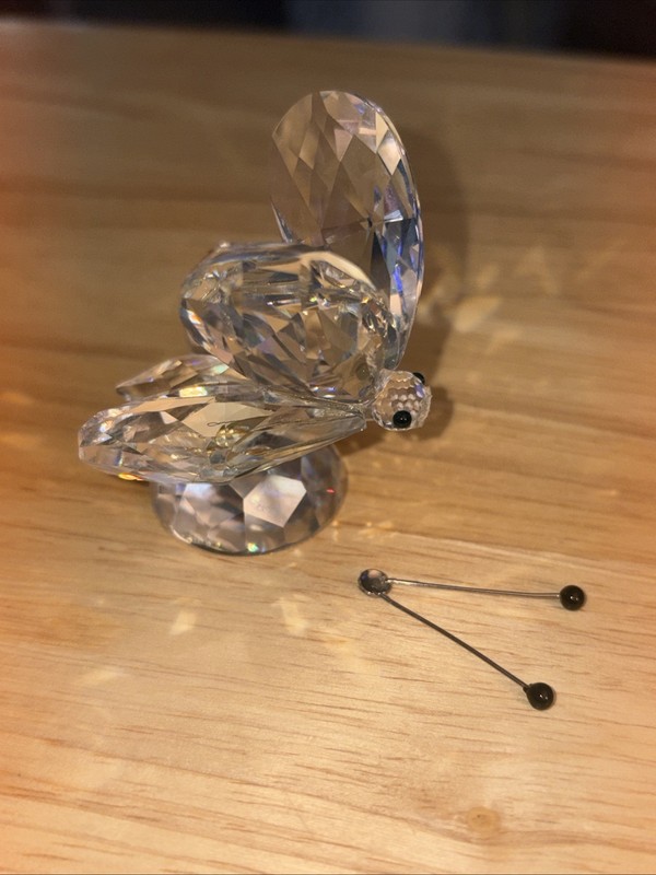 2x2” Vintage Swarovski Retired Butterfly Crystal Figurine, Flaw 1 Total Figurine