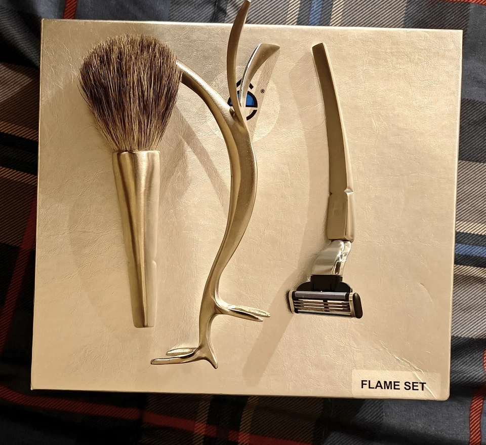 NIB! eShave “Menage a Trois” Shaving Flame Set- Limited Edition Handmade Set - Image 2 of 4
