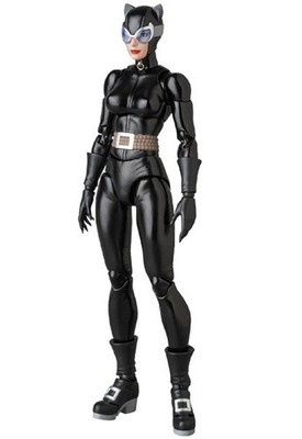 MAFEX No.123 CATWOMAN（HUSH Ver.） a official Mafex No.123 Catwoman Hush Ver. Batman Hush Action Figure