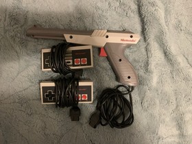 Nintendo Entertainment System Action Set Box Console Complete CIB NES