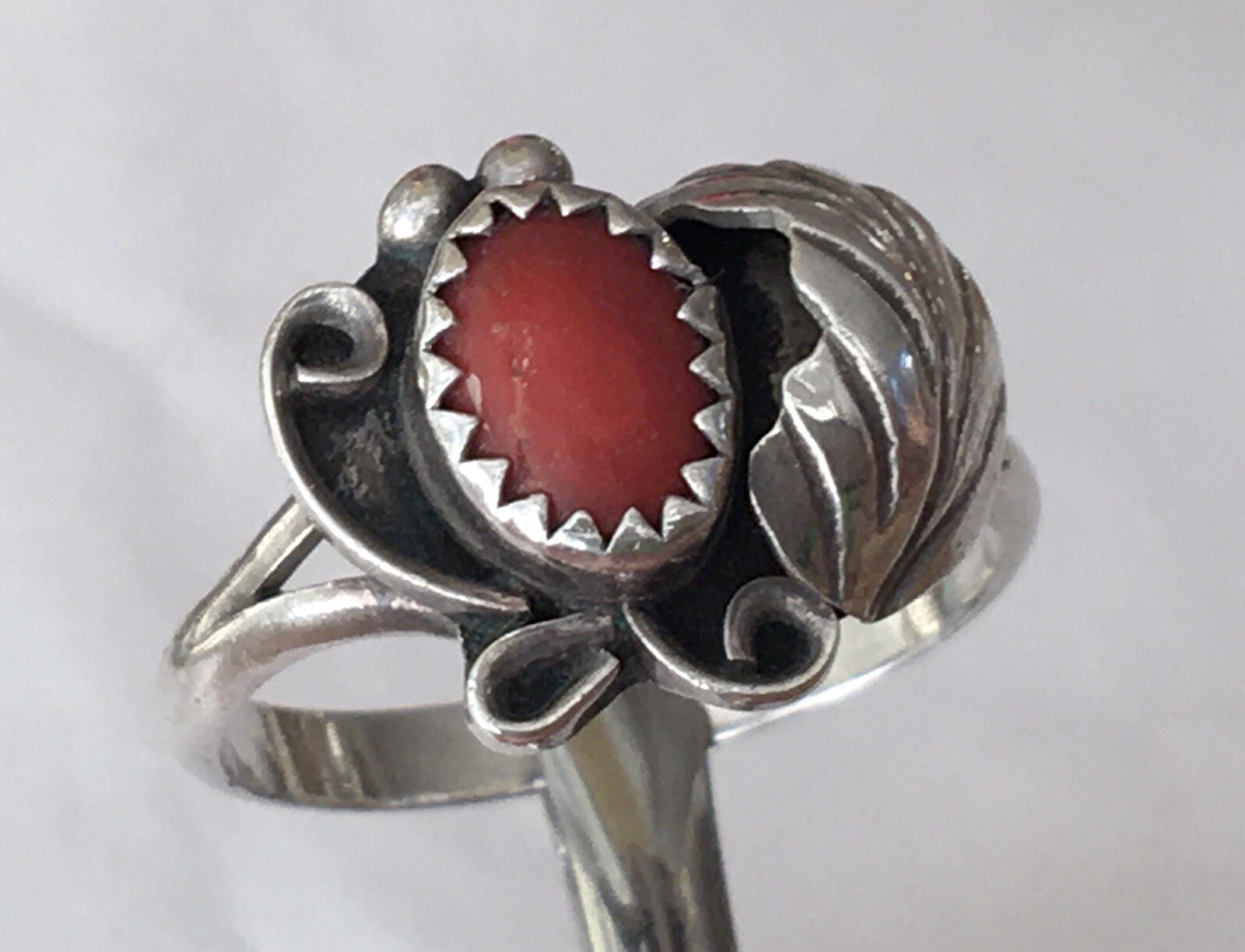 Native 925 Estate Sterling Silver Split Shank Bea… - image 1