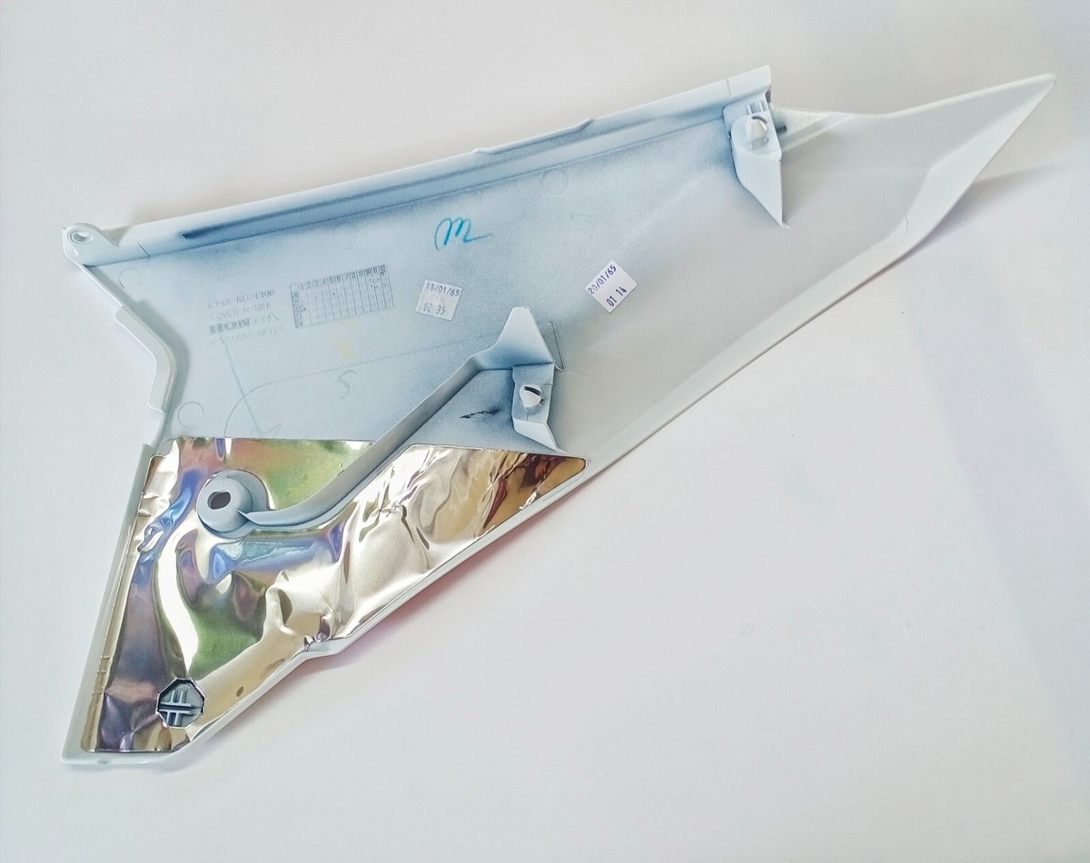 CRF300L PANEL RIGHT SIDE REAR plastic 21-25 83510-K1T-E50ZA HONDA