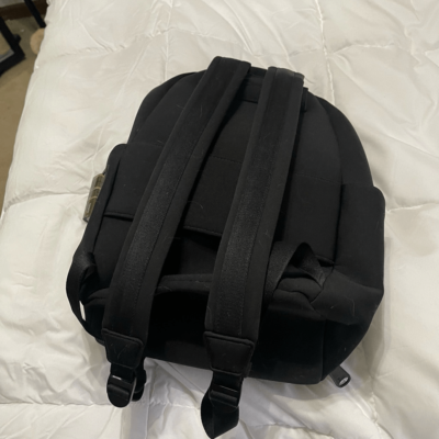 HALO RFID Backpack w/ Two Phone Chargers & Flashlight black  display picture 3