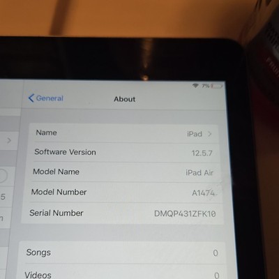 Apple iPad Air A1474 Gray 16GB Wi-Fi Bluetooth iOS Tablet Apple iPad Series