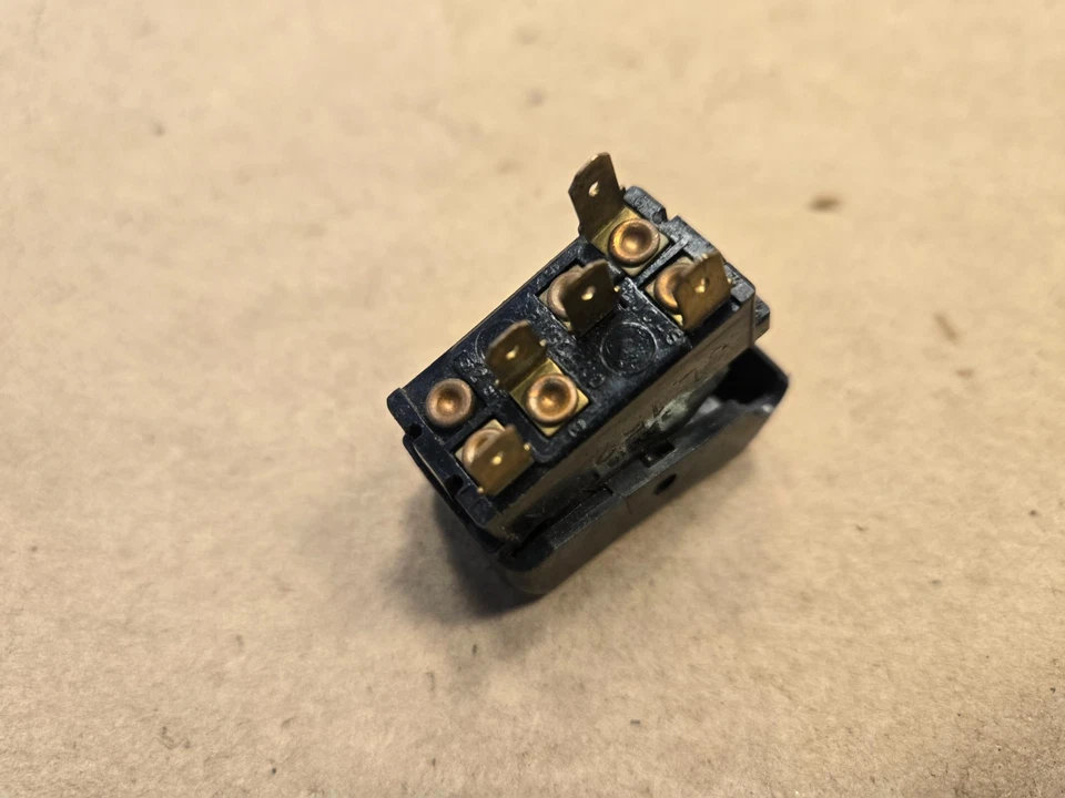 Triumph TR6 Spitfire Hazard Switch 156044 - Image 3 of 4