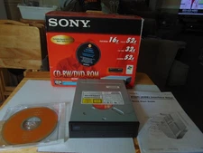 Sony CD-RW/ DVD-ROM Drive CRX320AE WITH CD - MANUAL - CONNECTOR  VERY GOOD COND