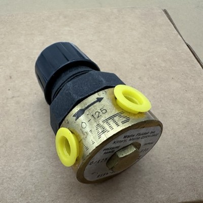 Watts Fluidair R164-01C Pneumatic Miniature Regulator 0-125PSI New Old Stock