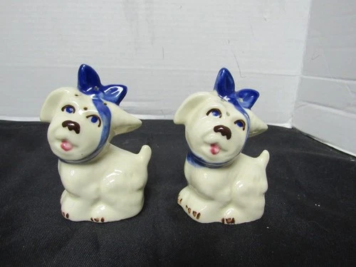 Vintage Shawnee MUGGSY DOG W/BLUE SCARF 3 1/4" SMALL SALT AND PEPPER SHAKERS