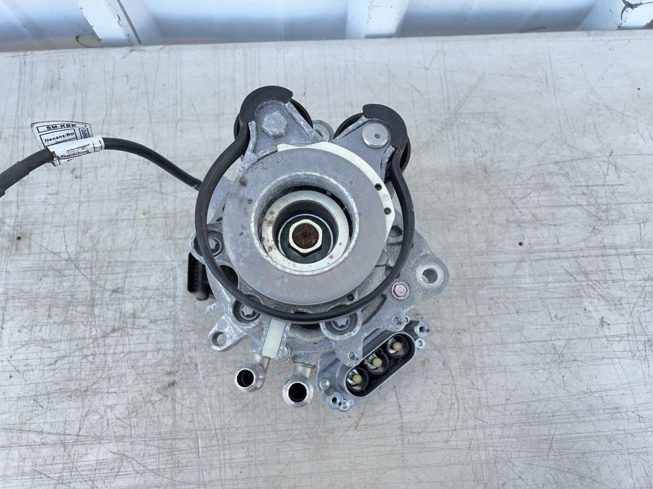BMW i8 2014-2017 Alternator