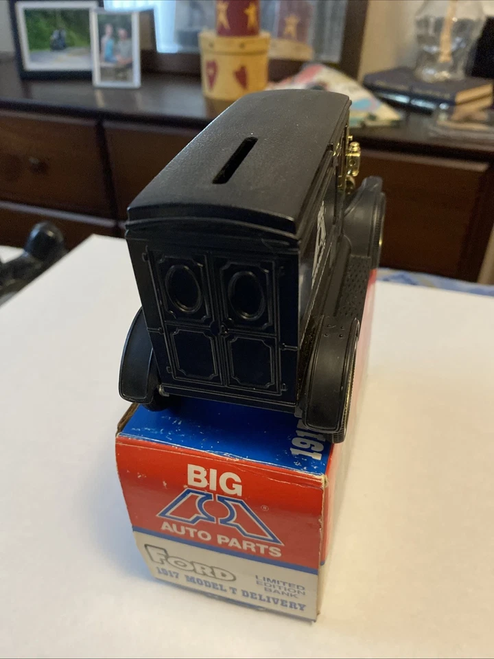 ERTL 1917 Ford Model T Bank Big A Auto Parts - Image 4 of 4