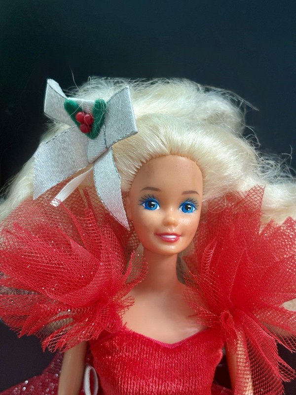 Mattel Barbie Holiday Fashion Doll 11in Blonde Wavy Hair Blue Eyes Red Dress