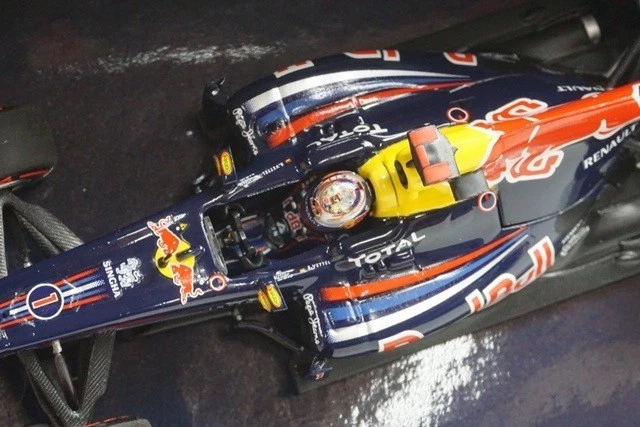 1:43 MINICHAMPS 413110401 Red Bull Racing RB7 Monaco GP 2011 #1 model car - Image 4 of 4