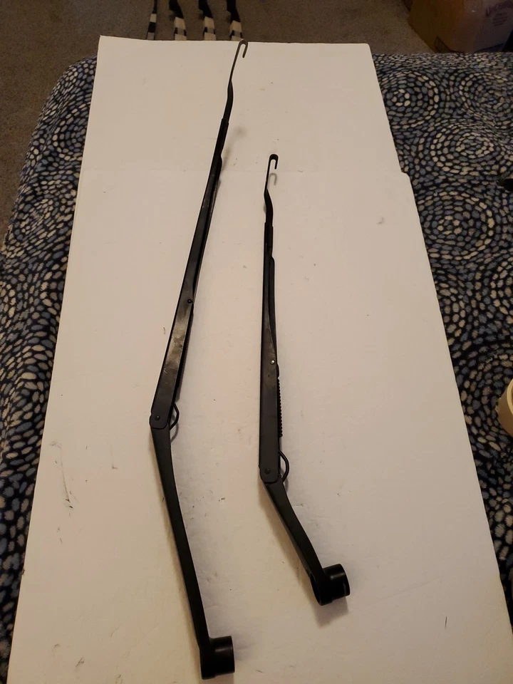 KIA FORTE 2014 2018 5 BRAZOS LIMPIAPARABRISAS IZQUIERDO Y DERECHO OEM Foto 4 de 4