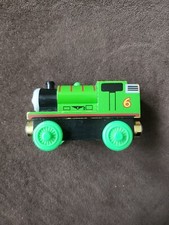 Thomas  Friends Wooden Railway Train Tank Engine - Percy - EUC - 2003. Q22