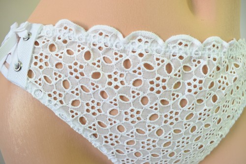 Victoria's Secret M/L *DREAM ANGELS* EYELET LACE GARTER BELT & MED THONG *White* - Picture 6 of 8