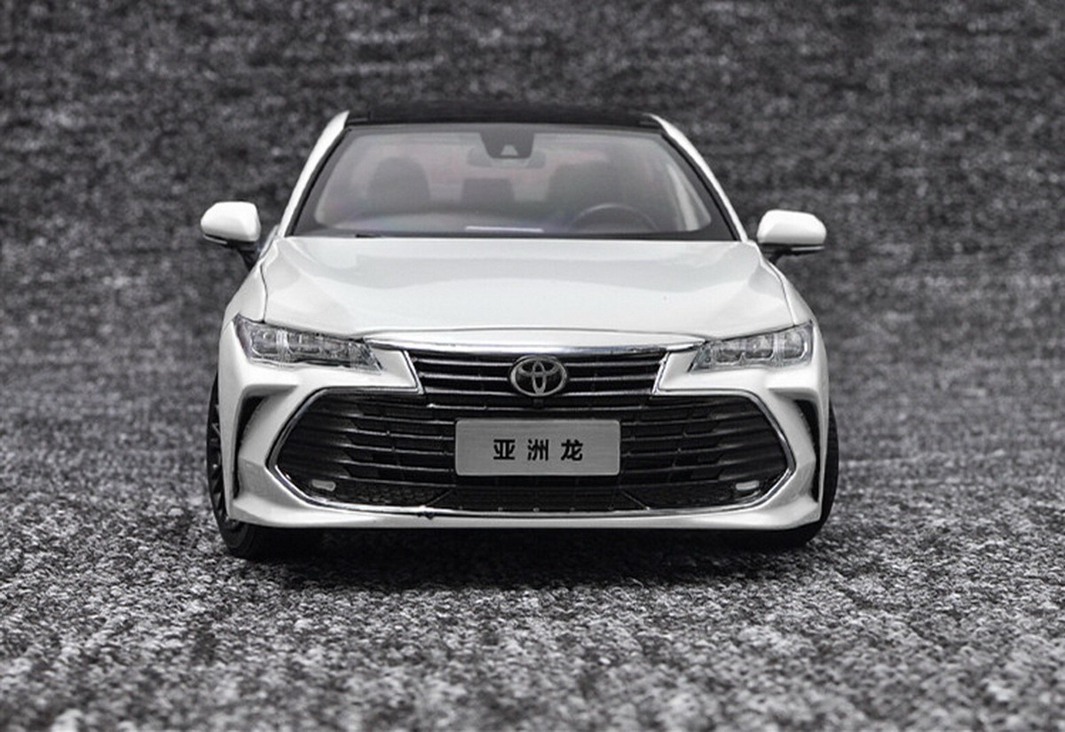 1/18 Scale For Toyota Avalon White DieCast Car Model Gift | eBay