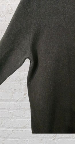 Uniqlo 100% Cashmere Dark Olive V-neck Sweater sz L (Womans) - Picture 4 of 7