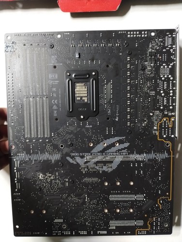 ASUS ROG Strix Z590-E LGA 1200 Gaming Wi-Fi Intel Motherboard - Bild 4 von 4