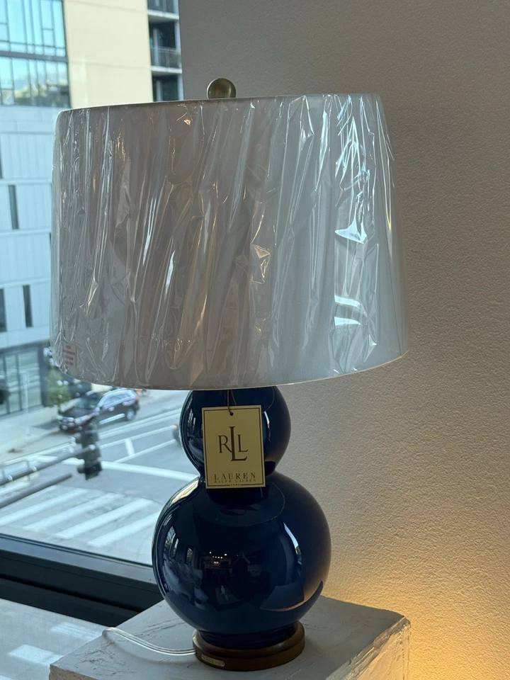 "Lámpara de mesa Ralph Lauren azul marino de porcelana 27""" Foto 2 de 4