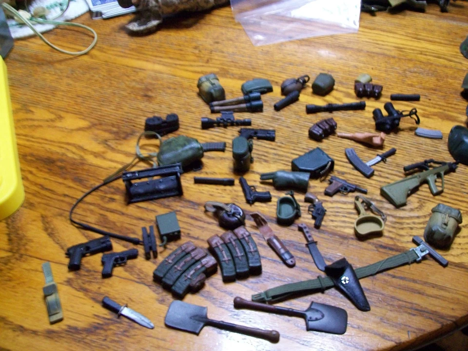 LOTE RARO 1993 KUBELWAGEN ALEMÁN SIGLO XXI, FIGURAS DE ACCIÓN Y ACCESORIOS Foto 3 de 4