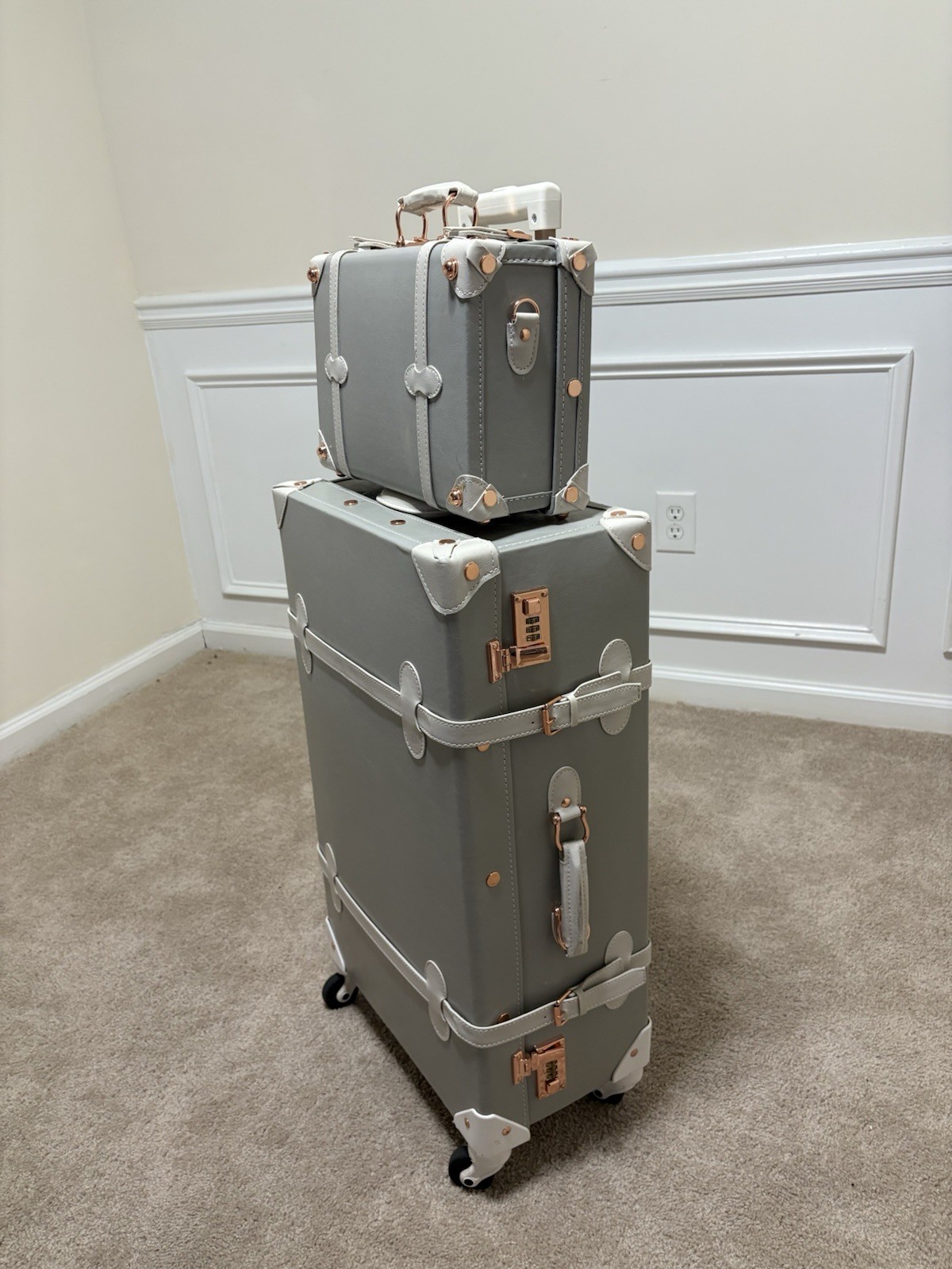 Set 2 Piece Retro Suitcase With Spinner Wheels Tsa Lock