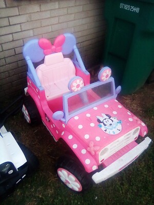 Kid Trax Disney Minnie Mouse Hot Rod Coupe Ride-On Car Pink 38675196377| 