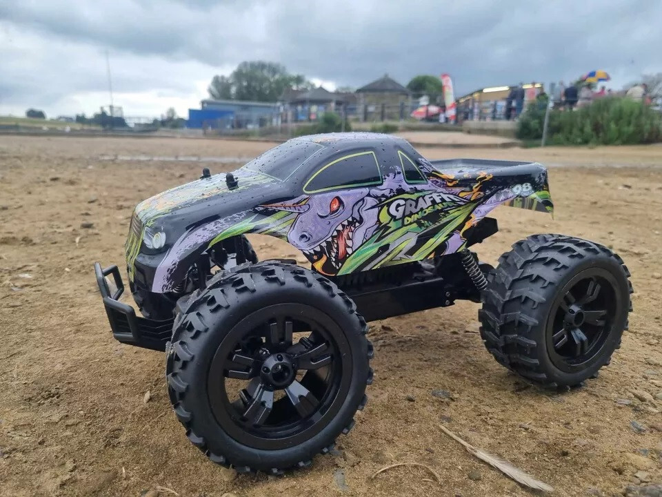 Off Road 2.4GZ Dinosaur Monster Truck Radio Remote Control Car 1/10 High Speed