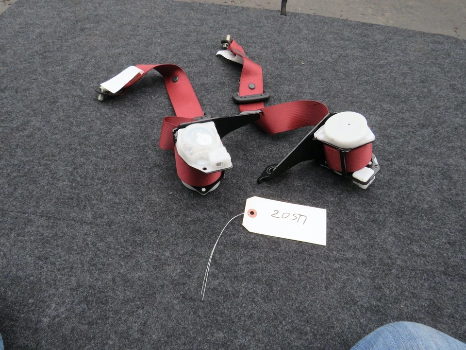 2020 SUBARU WRX STI LEFT & RIGHT REAR SEATBELT SEAT BELT RED PAIR OEM Foto 2 de 2