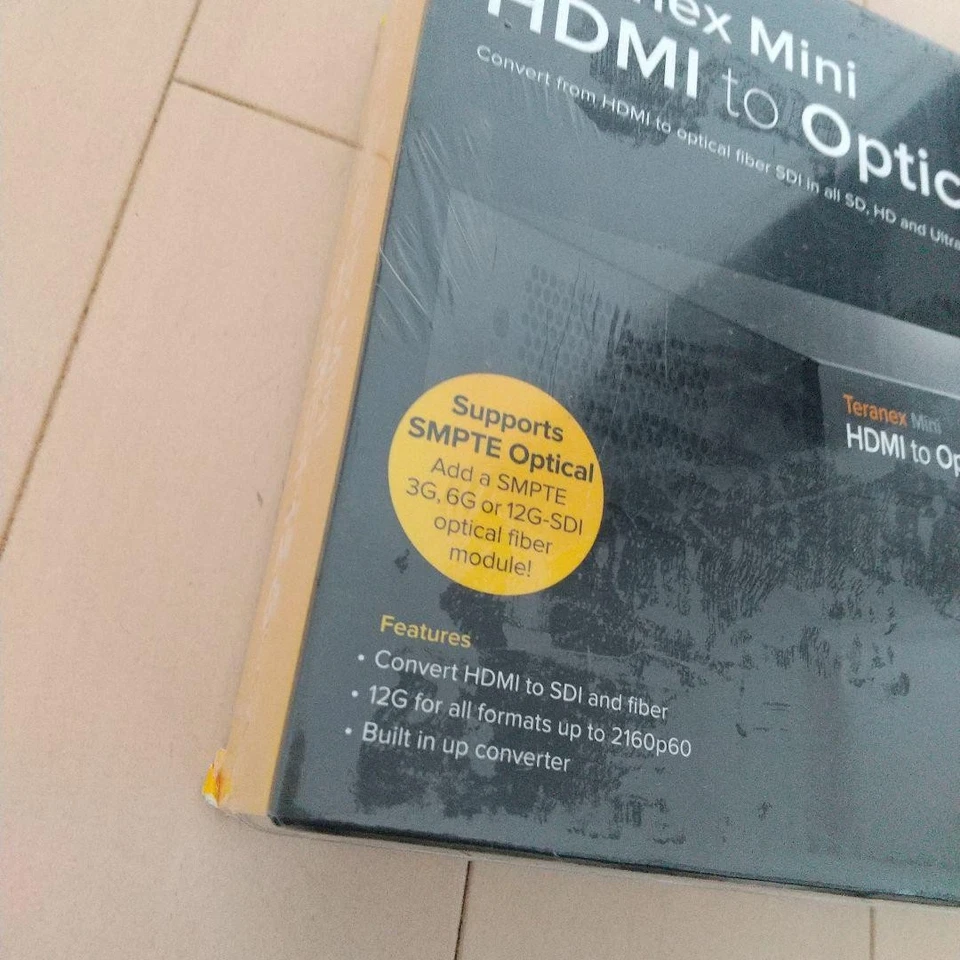 Blackmagic Design Teranex Mini HDMI to Optical 12G Smart Panel Converter - Image 3 of 4