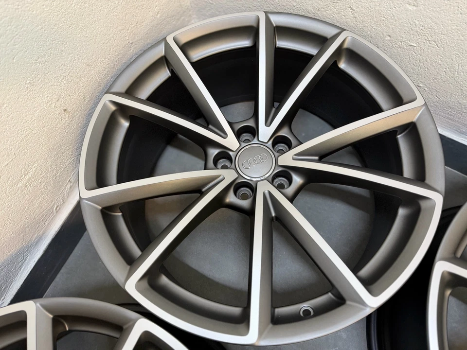 Original Audi RS4 RS5 8T 8T0601025CQ Rotor Felgen Räder B8 9x20“ ET26 Silber S5 - Bild 4 von 4