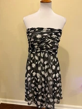 White House Black Market Women's Strapless Dress Black & White Tulips Size 8