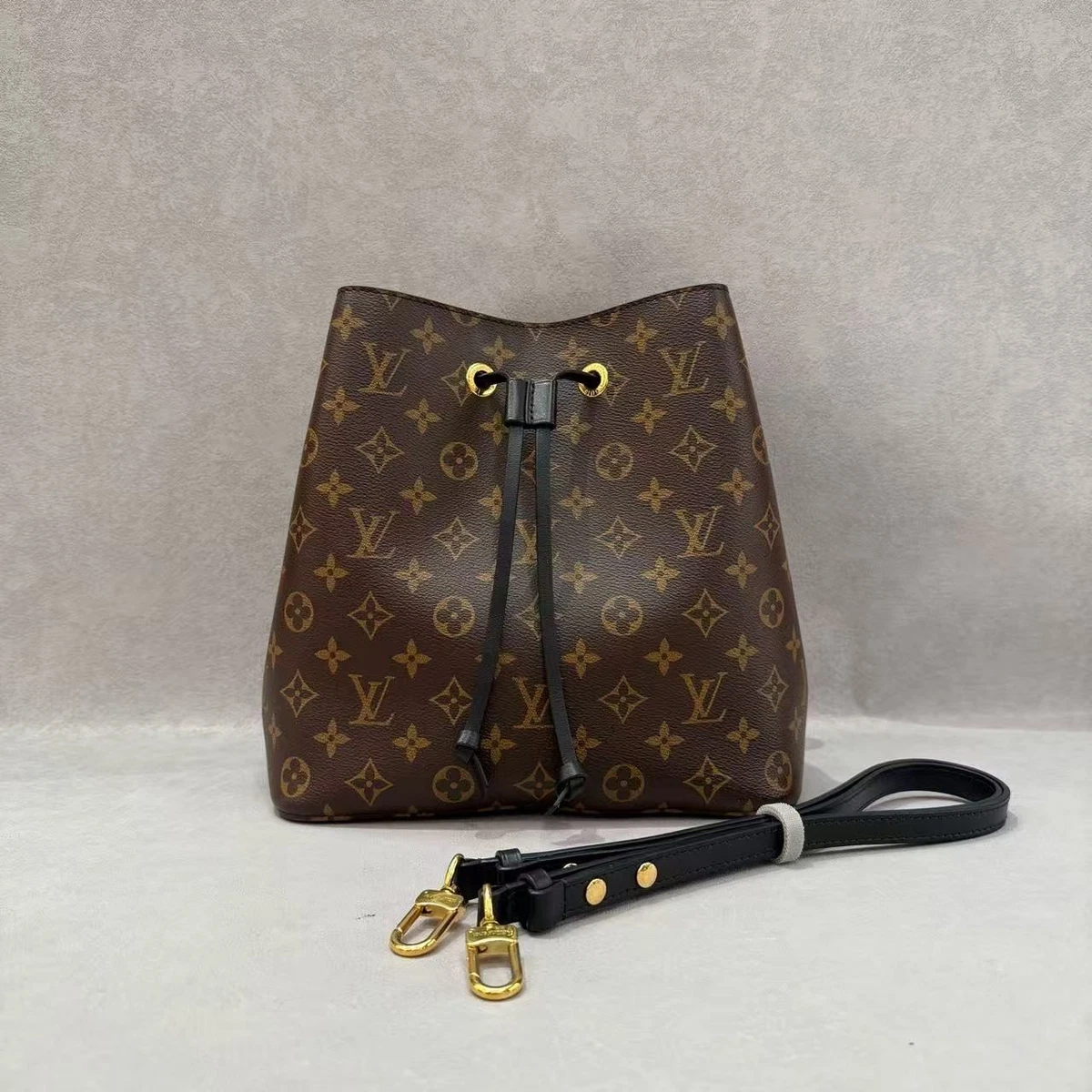 Louis Vuitton Canvas Exterior Bags & Bucket & Drawstring Bag
