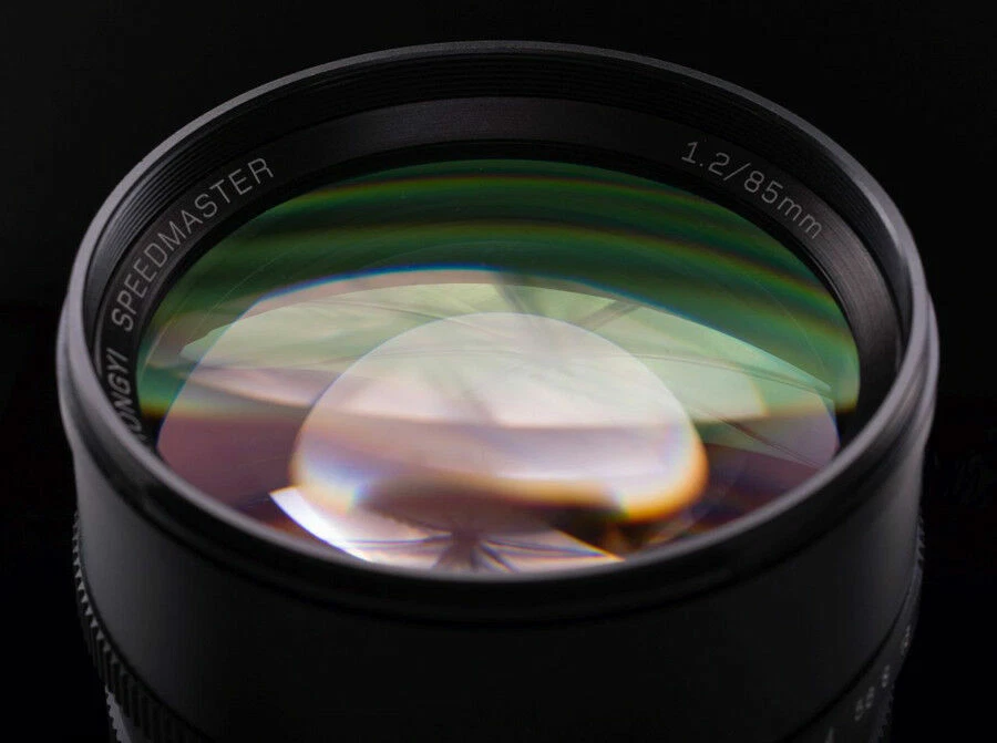 Lente Mitakon Zhongyi Speedmaster 85 mm f/1,2 Prime para cámara Sony con montaje E A7 A6 Foto 3 de 4