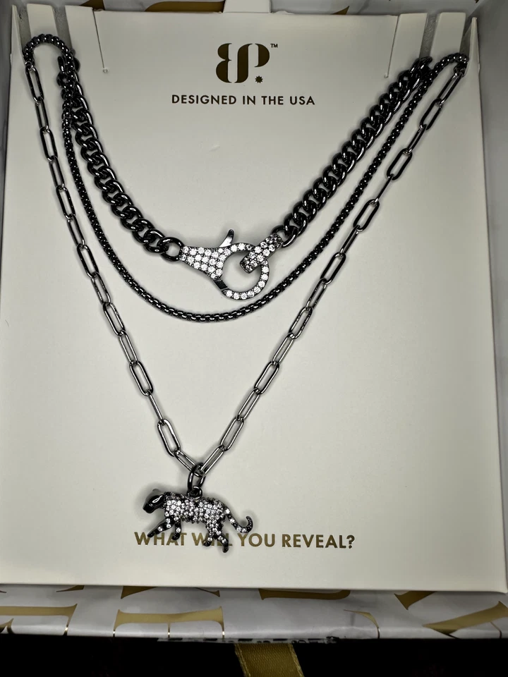 Collar de leopardo BP Luxe Layers 2025 NK41006 She’s Got That Girl Boss Swag