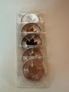 Lot of 5 Canada $5 2023 Maple Leaf Silver 1 oz 999.9 Silver Bullion Coin