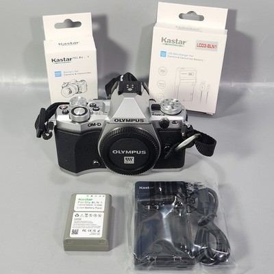 Olympus OM-D E-M5 Mark II Mirrorless MFT Camera Body Only Silver Battery Charger